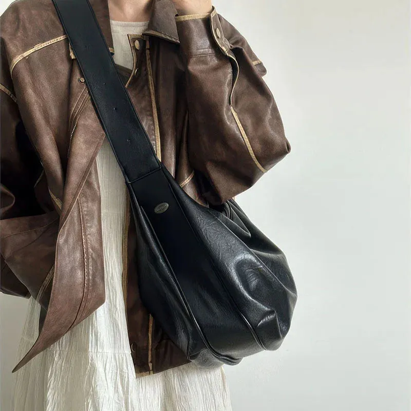 Large Capacity PU Black Casual Shoulder Bag