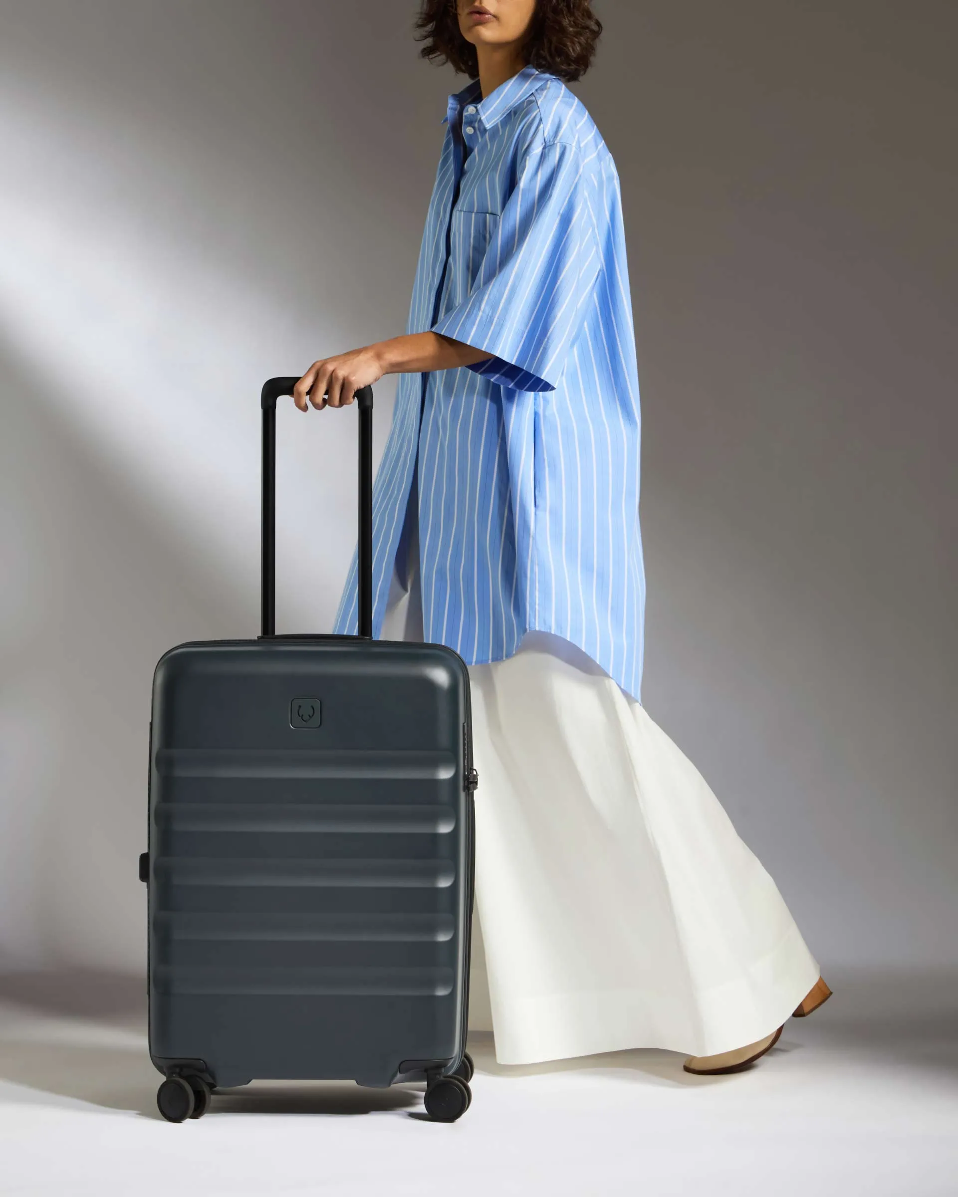 Medium Suitcase in Indigo Blue - Icon Stripe