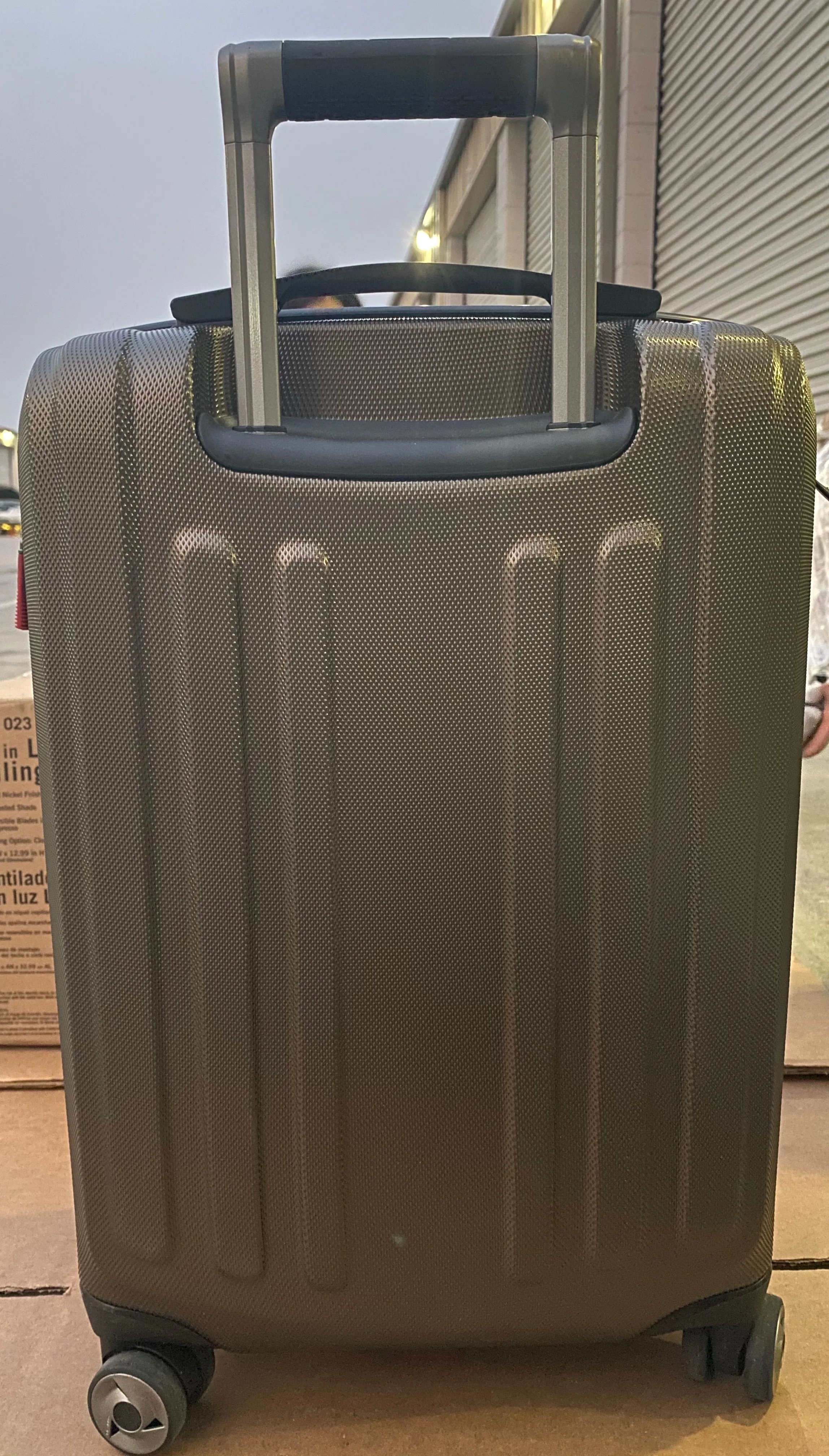 New other Ricardo Anaheim 20" Hardside Carry-On Spinner