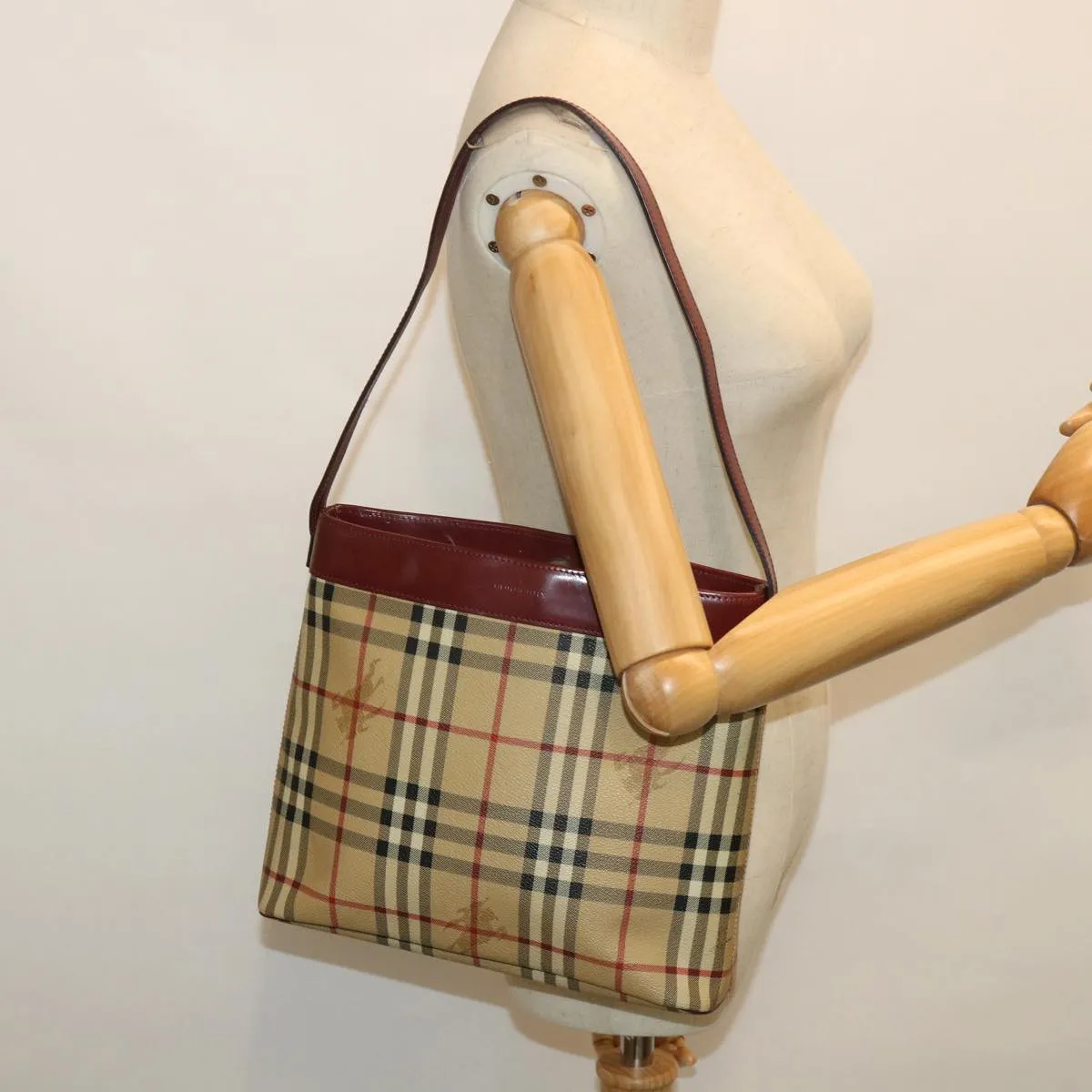 Trendy Inspired Burberry Nova Check Shoulder Bag Pvc Leather Beige Red Auth 54838