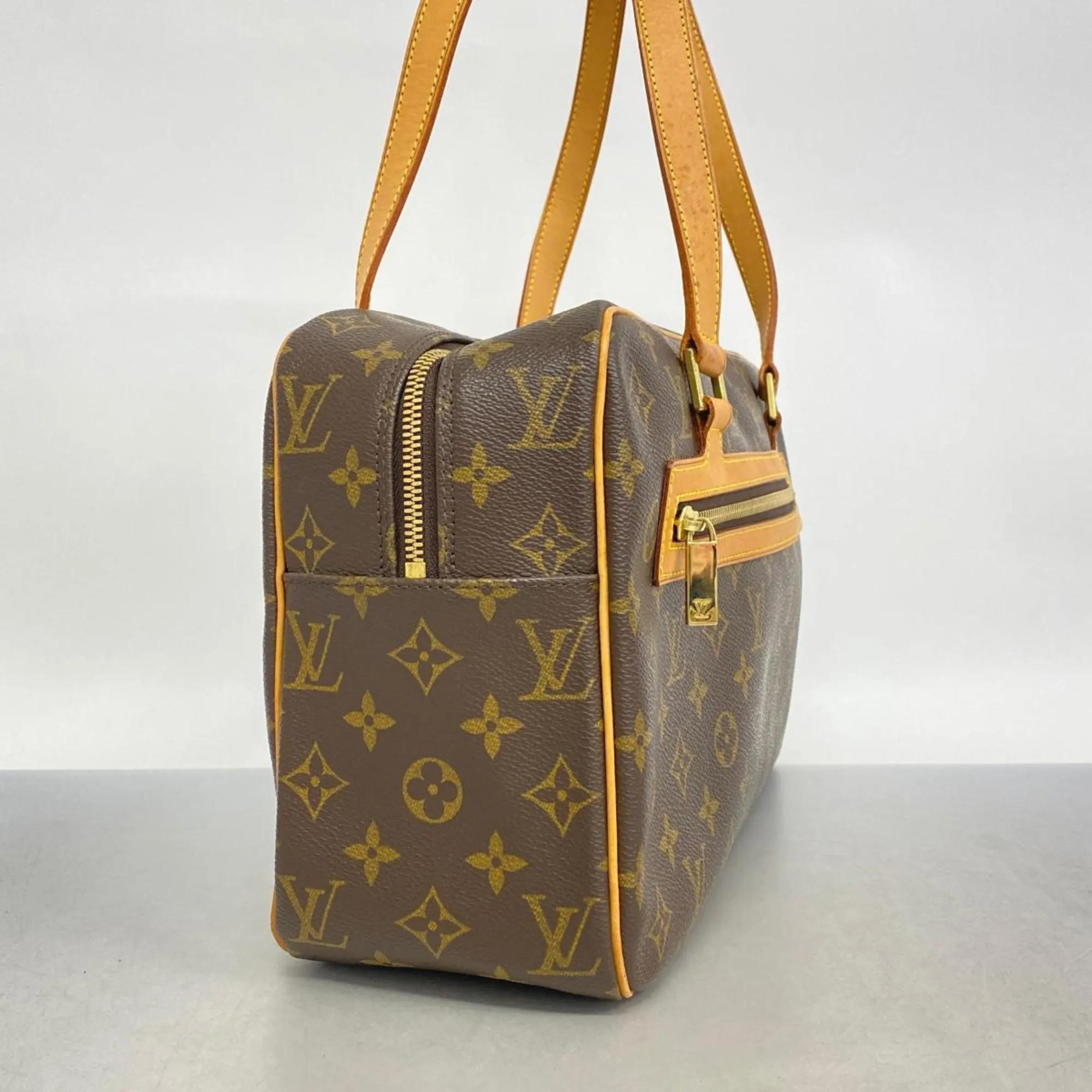 Trendy Inspired Louis Vuitton Cite Shoulder Bag