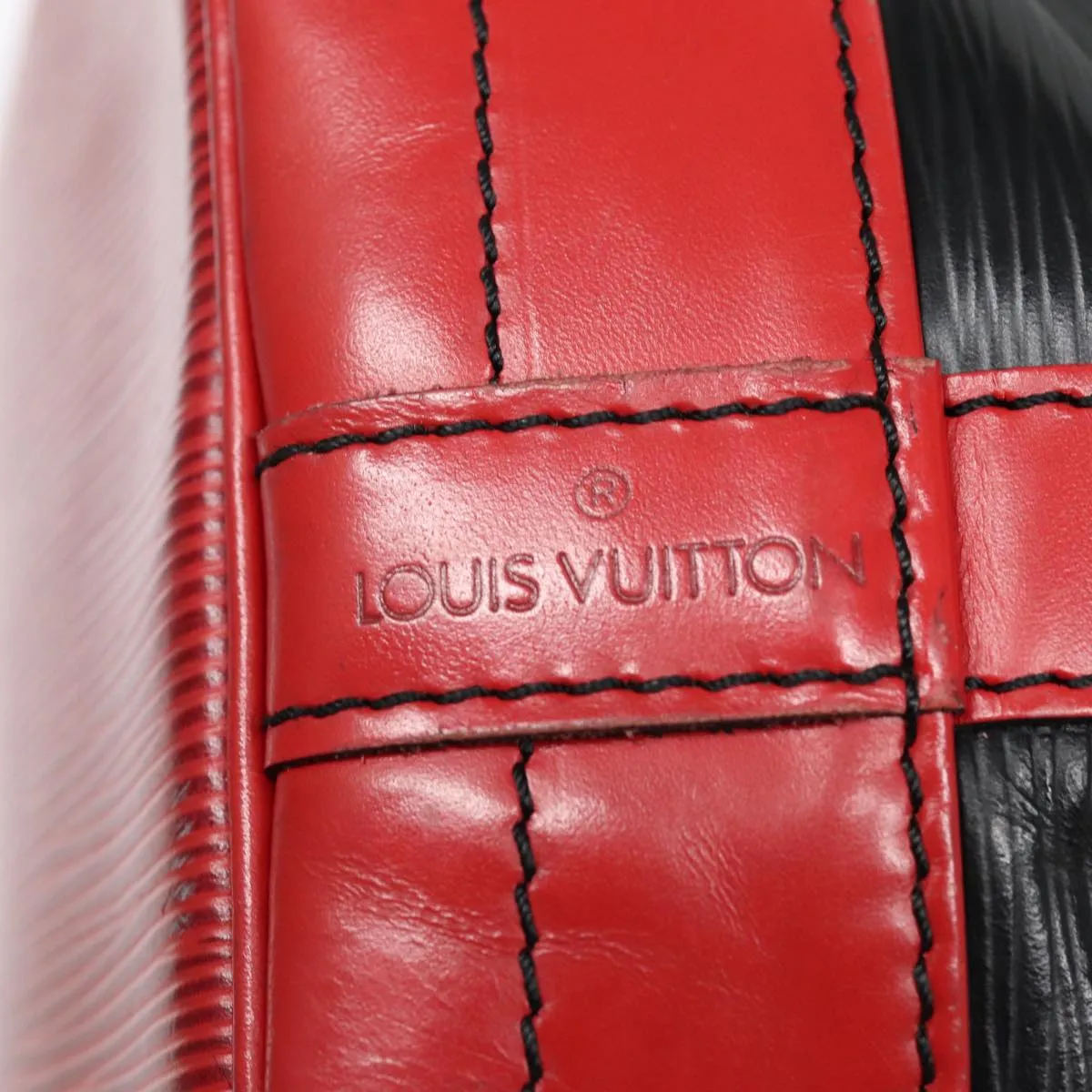 Trendy Inspired Louis Vuitton Epi Noe Shoulder Bag By Color Black Red M44017 Lv Auth 87772