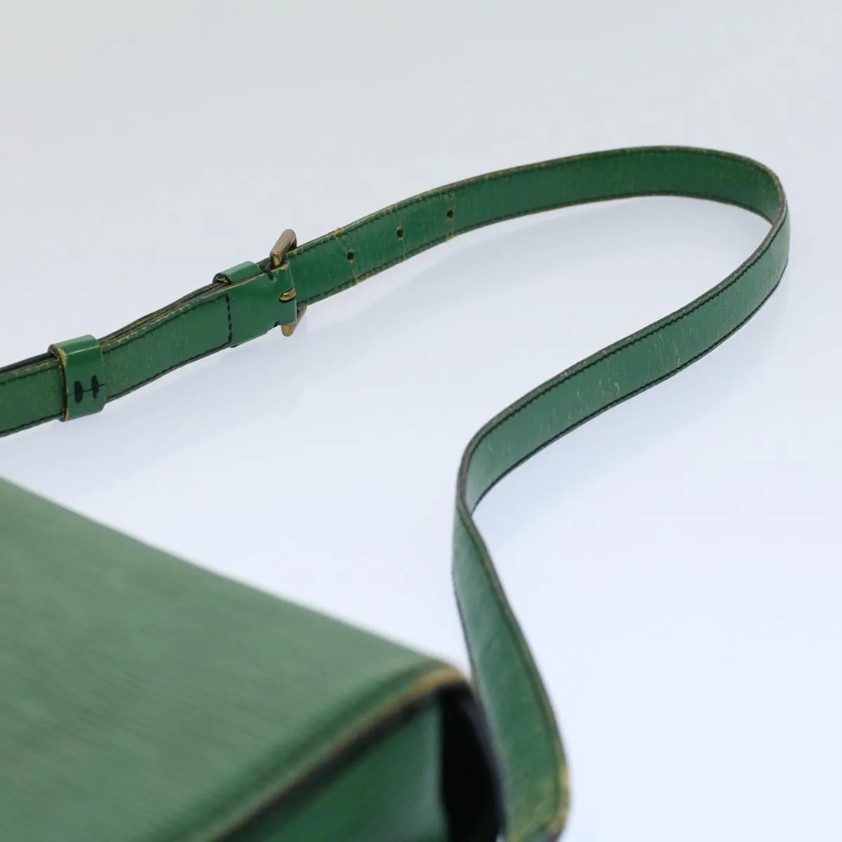 Trendy Inspired Louis Vuitton Epi Saint Cloud Gm Shoulder Bag Green M52194 Lv Auth 54543