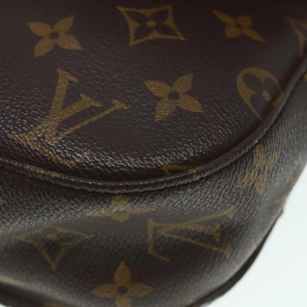 Trendy Inspired Louis Vuitton Monogram Saint Cloud Gm Shoulder Bag M51242 Lv Auth 86975