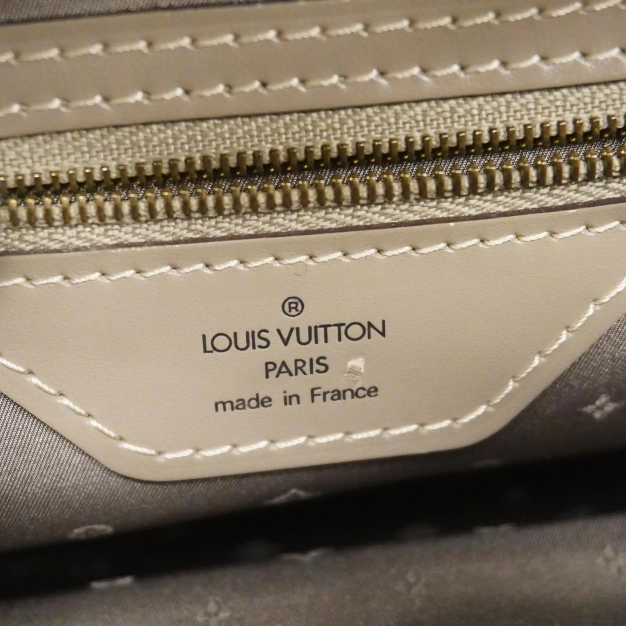 Trendy Inspired Louis Vuitton Suhali Shoulder Bag